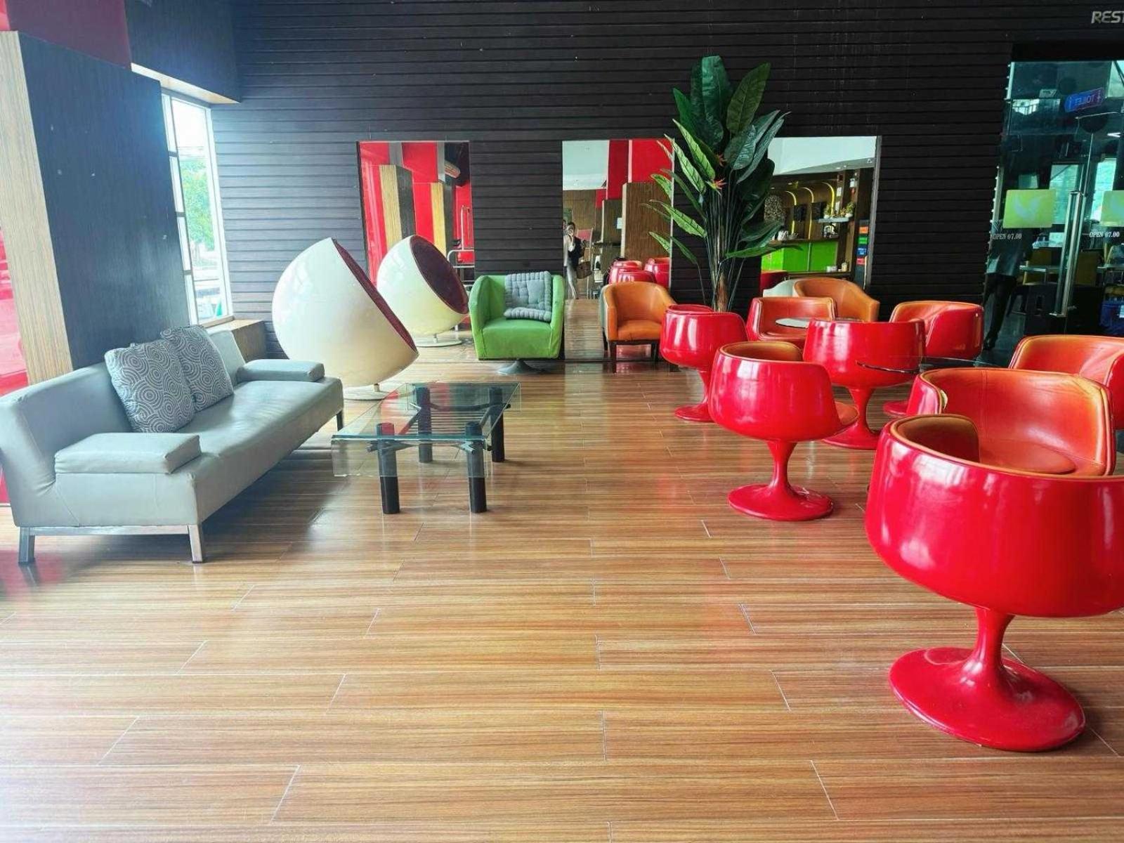 Capital O 75514 Vasidtee City Hotel Suphan Buri Exterior foto