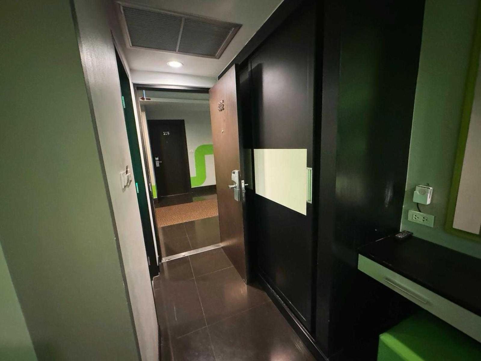 Capital O 75514 Vasidtee City Hotel Suphan Buri Exterior foto