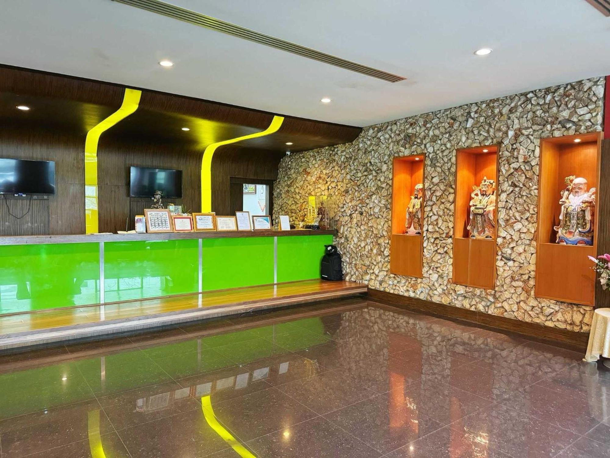 Capital O 75514 Vasidtee City Hotel Suphan Buri Exterior foto
