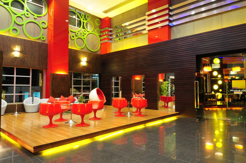 Capital O 75514 Vasidtee City Hotel Suphan Buri Exterior foto